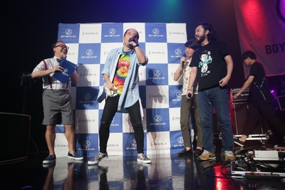 ラップパフォーマンス 写真