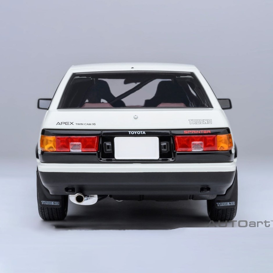 1/18スケール トヨタ スプリンター トレノ (AE86) 「頭文字D」(C)しげの秀一/講談社