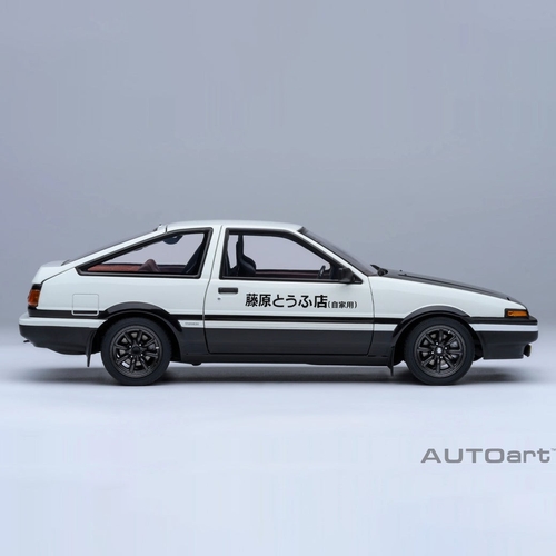 ミニカー AUTOart 1/18スケール トヨタ スプリンター トレノ (AE86) 「頭文字D」