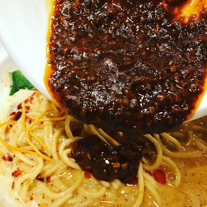 トッピング“ちょい麻婆”180円(税込)