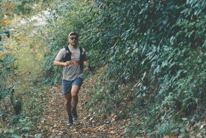 目の保護と視界の確保を両立し、走りに一点集中