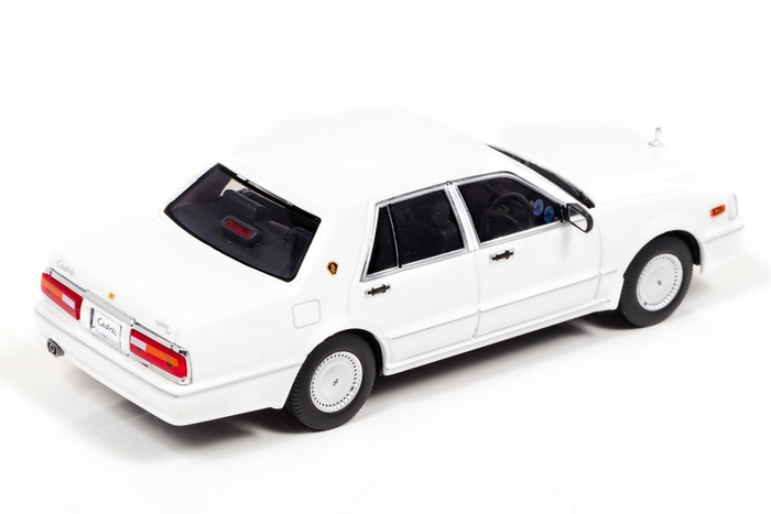 日産セドリック(PY31):White後