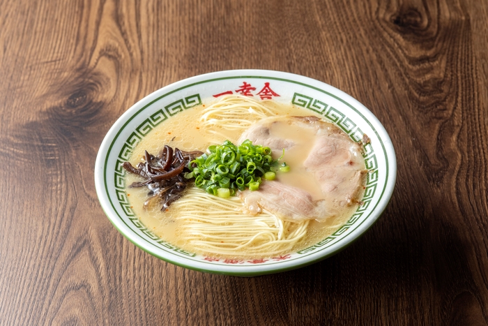 「豚骨ラーメン」（700円 ）