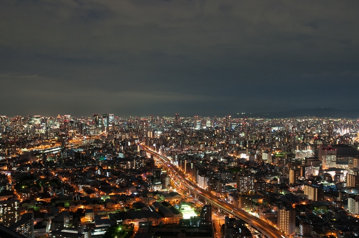 大阪中心部を一望できる街側の夜景