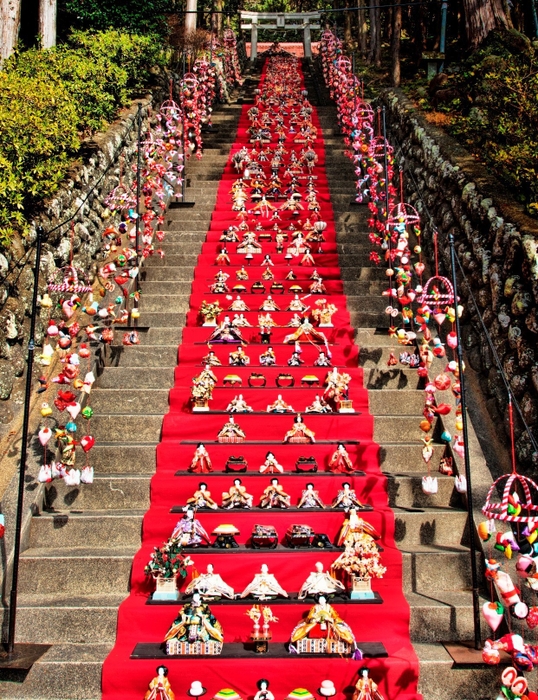 素盞鳴神社雛段飾り1