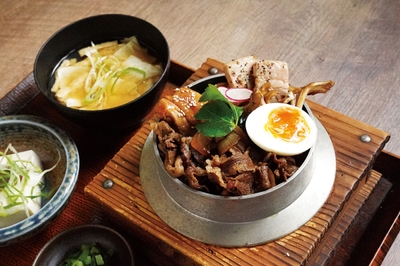 肉三昧釜めし