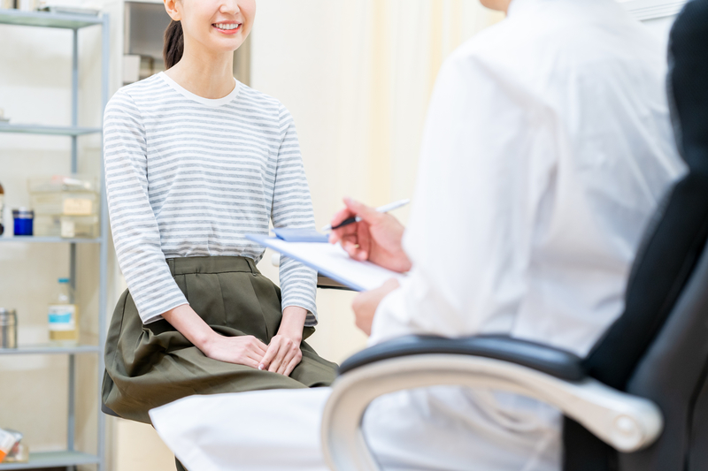 夜間や休日に「コンビニ受診」の問題点とは？【作家インタビュー実施】