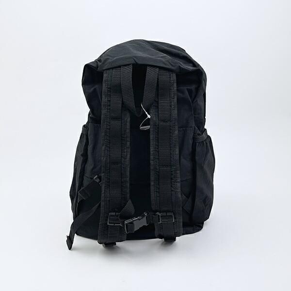 スヌーピーのシンプルで容量抜群のリュックサック