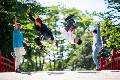 REG STYLE & FLY DIGGERZ (C)Jason Halayko
