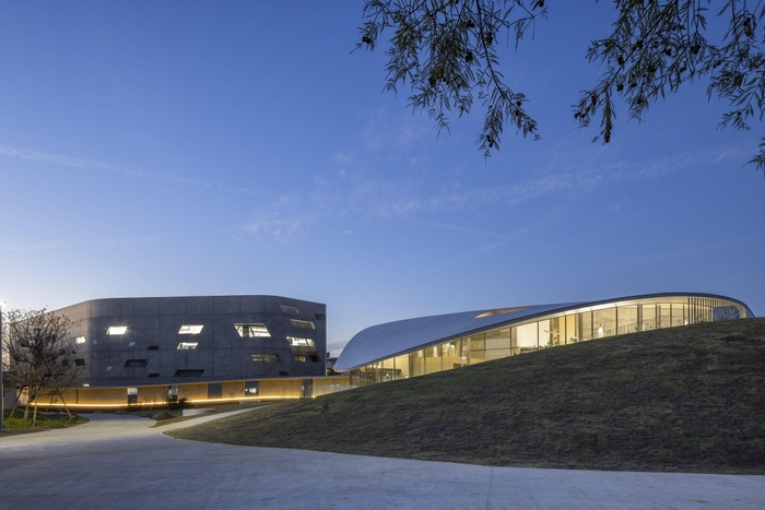 昨年9月に完成した新棟にも入れます！