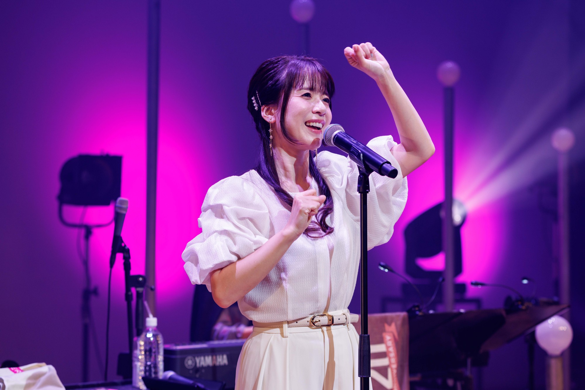 藤田麻衣子 デビュー20周年記念ライブで感謝「みんながいたから歩んで来れた！」
デビュー曲『恋に落ちて』から最新『vampire』まで、2時間20曲熱唱！！