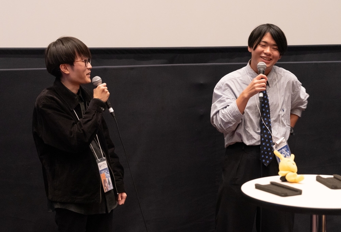 スタジオDOTのVab.png監督(右)と、プロデューサーのふたもく氏(左)