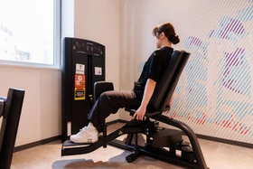 【HEALTHIER MAGAZINE（ヘルシアマガジン）】24時間年中無休フィットネスジム「エニタイムフィットネス」のウェブマガジン更新中！　＜さよなら、ぷよぷよの内もも！内転筋を鍛えて、引き締まった脚と美しい姿勢を目指そう＞
