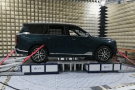図. 車載用EMCダイナモメーターの製品画像