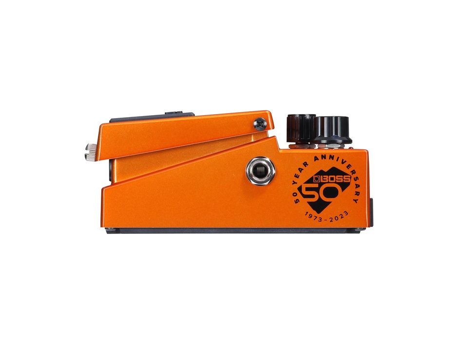 本体にプリントされた記念エンブレム 画像は『DS-1-B50A』