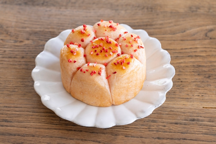 「ちぎりパン ストロベリー&ミルク」(小)