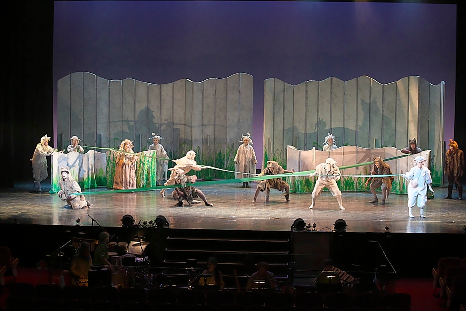 音楽劇「あらしのよるに」 撮影:青木 司