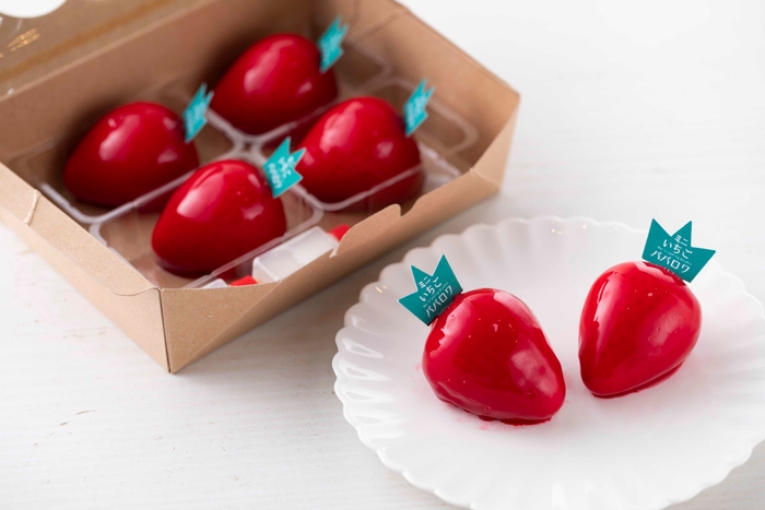 いちごのミニババロワ 4個 983円(税込)