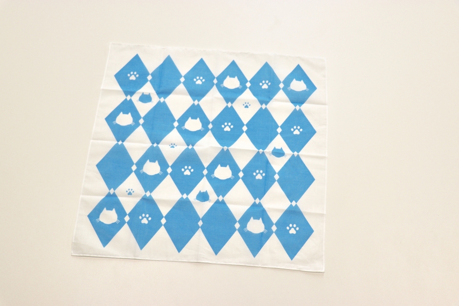 しゅうニャンハンカチ