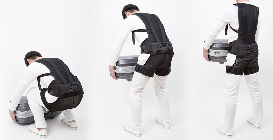 背中、腰を保護しながら荷物が持てます。