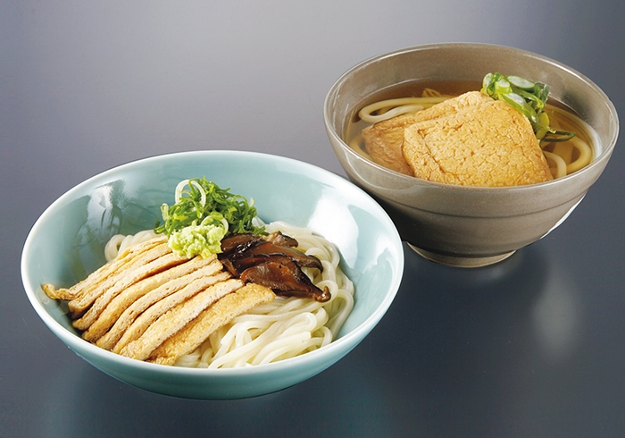 〈今井〉きつねうどんと冷しきつね