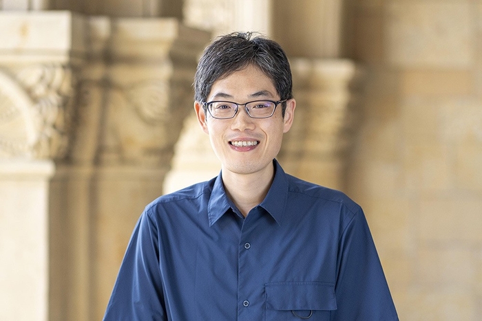 青木 康晴 氏