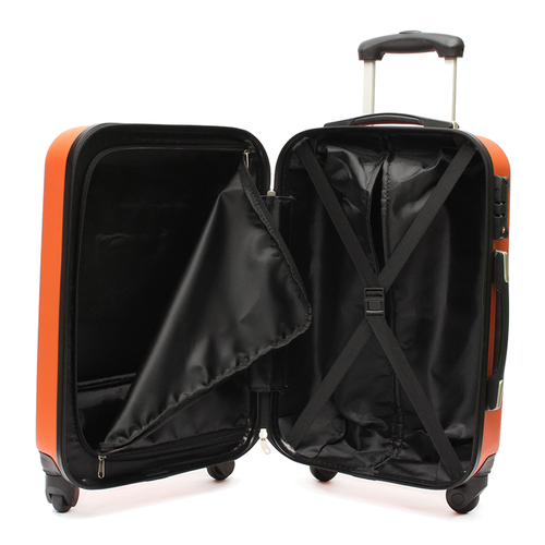 「スーツケース Locker」ロッカー風に型押しされた 大胆なデザインのスーツケース。 旅先でも目をひくオレンジの ビビッドカラーです。