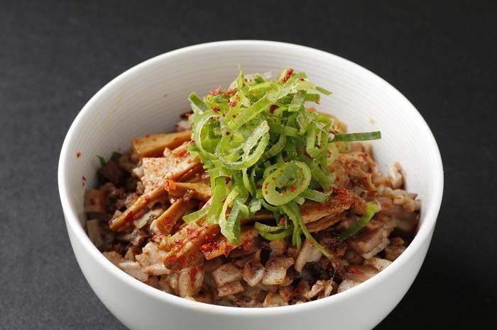肉メンマ飯