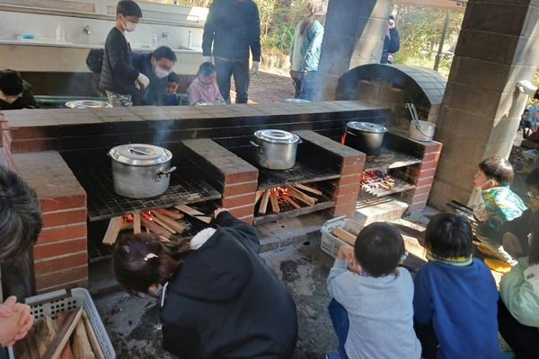 前年の「親子でキャンプ体験」の様子