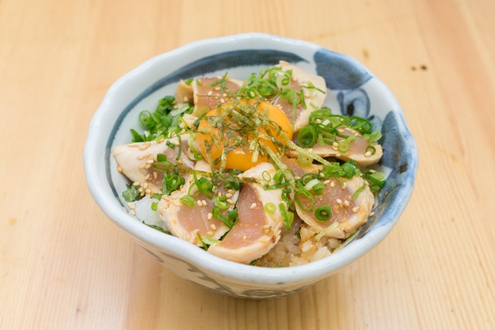 えん家「漬けとりわさ丼」