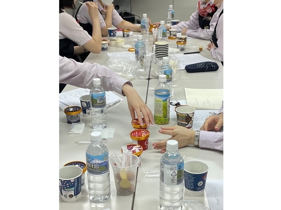 車内販売のコーヒーとのペアリングも意識