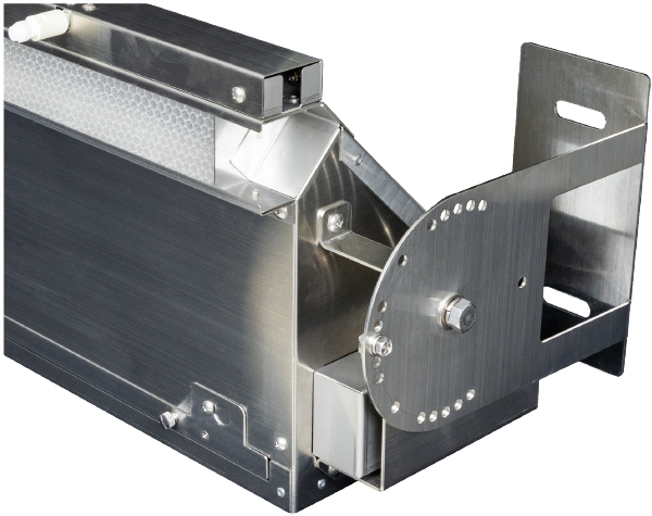 取付板：壁付内向