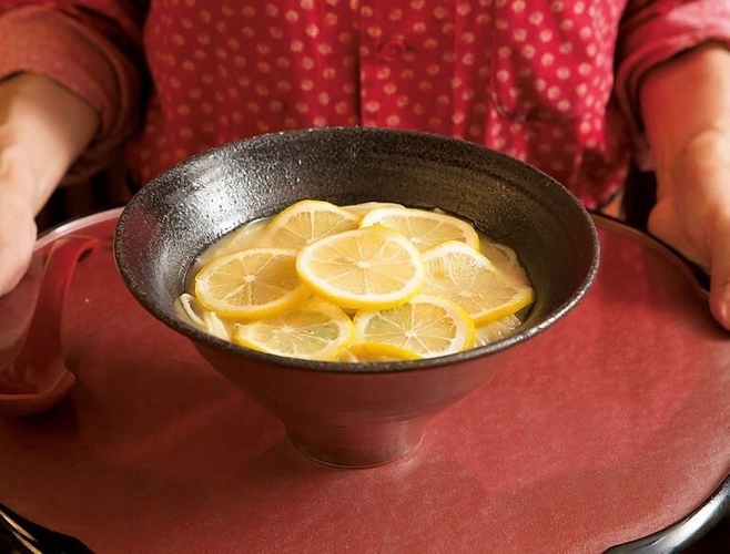 女性を中心に人気の「檸檬ラーメン」