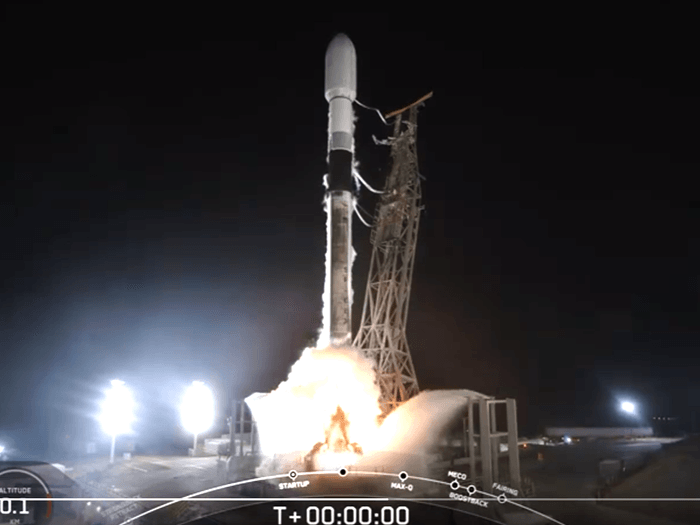 スペースX社配信映像-発射の瞬間(写真提供元:株式会社SPACE NTK)