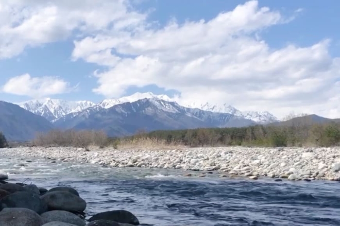 高瀬川と爺ヶ岳