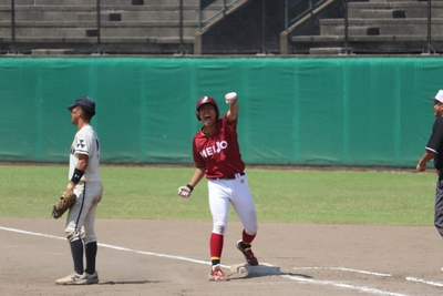 最終回に安打を放った加納選手