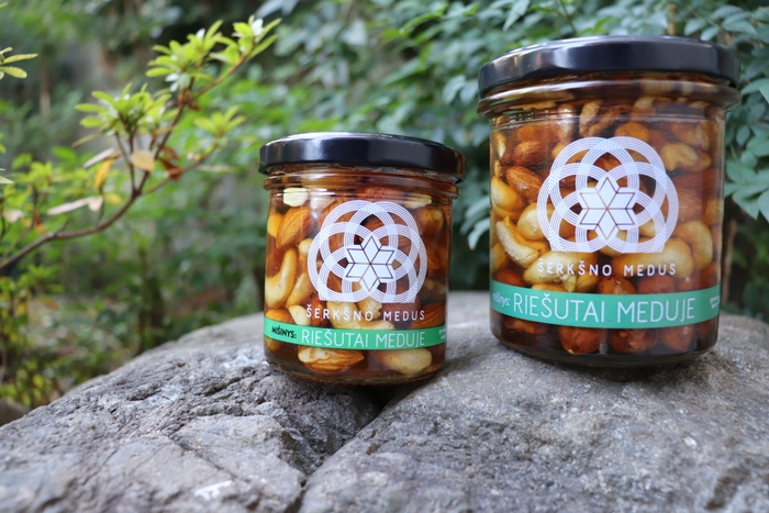 北欧リトアニア産ナッツ入り「生」はちみつ(380g、190g)
