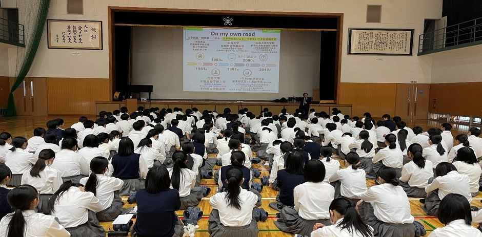 令和7年度(2025年度)進路講演会の様子