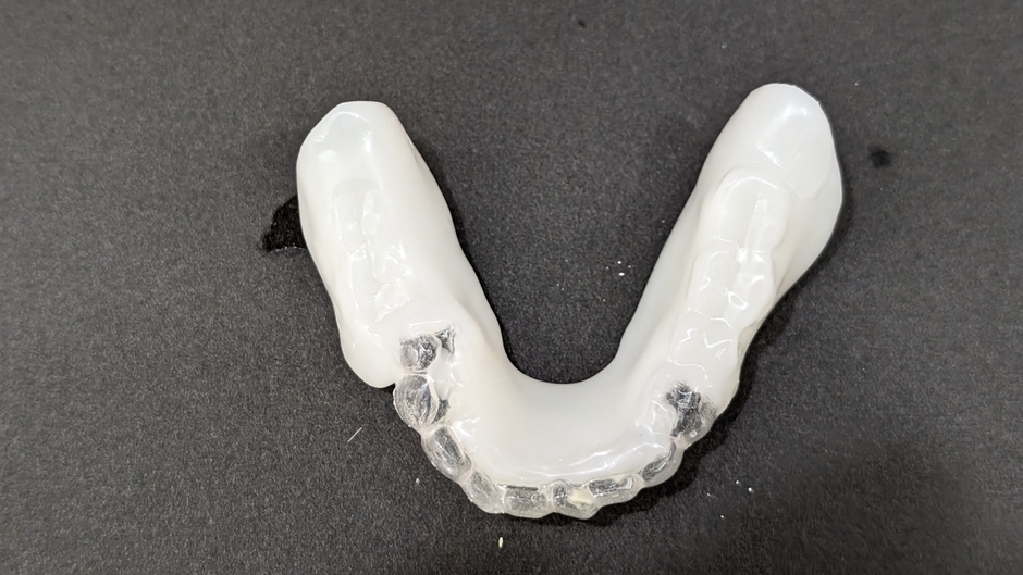夜専用入れ歯型マウスピース 部分入れ歯