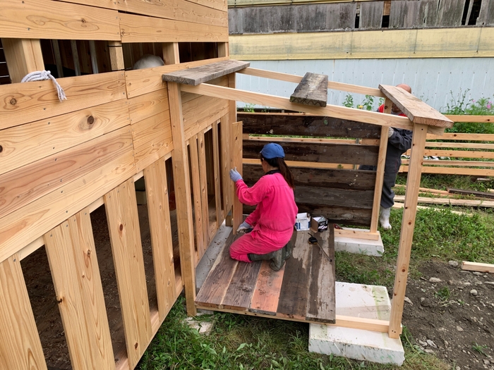 ヤギ小屋の増築