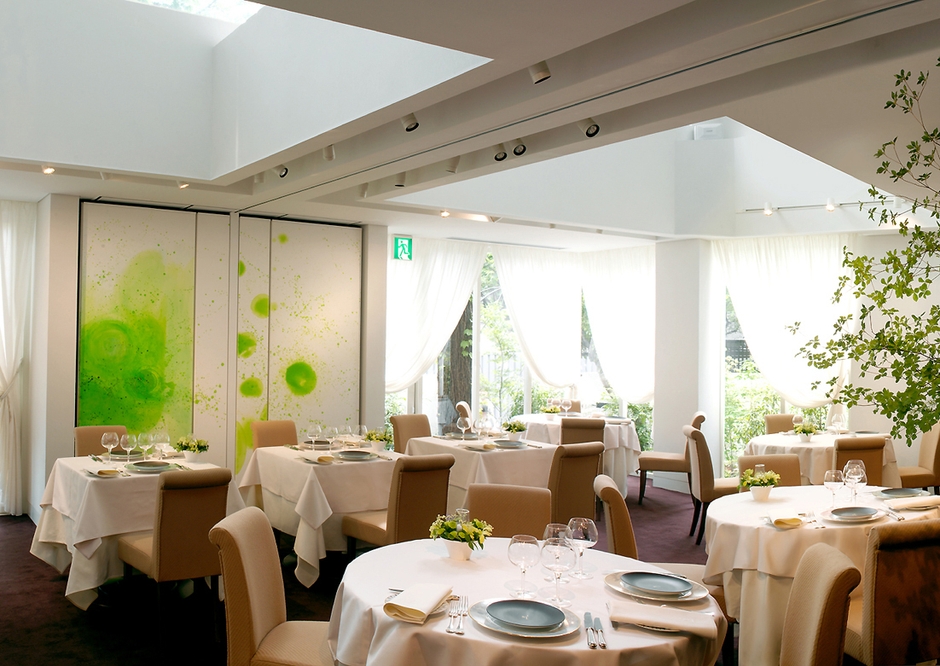 オテル・ドゥ・ミクニ 内観