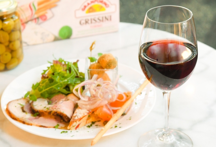 ノヴェッロとおつまみ(イメージ)