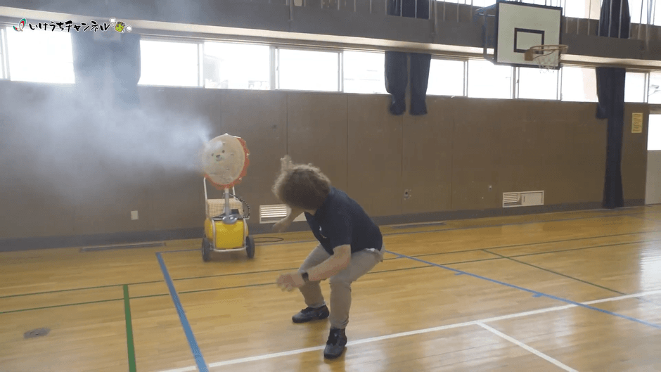 濡れないか？実証実験をされる田中先生