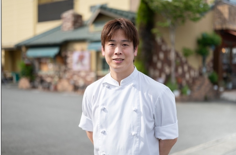 「パティスリーアンドベル」　シェフパティシエ 西口 聖也氏