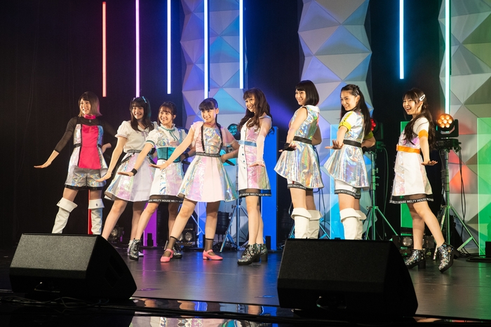 STARRY PLANET☆による番組テーマ曲「HAPPY∞アイカツ 」初披露の様子