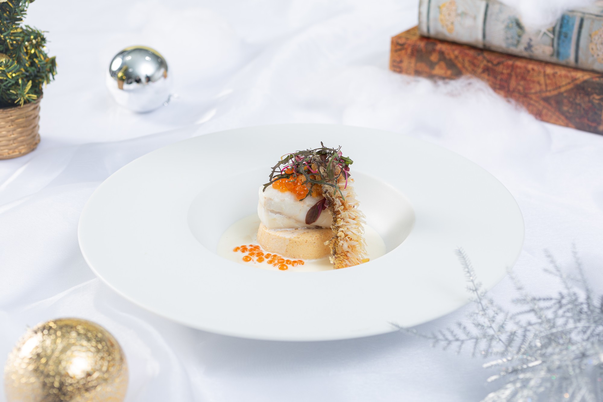 【魚料理】 甘鯛と雲丹のフラン イクラ入り白ワインソース 柚子の香り (グレードアップ +2,000円)