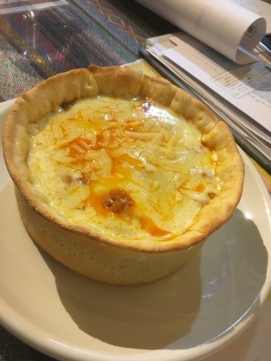 市内20店舗で販売するご当地グルメ「ピザの里」(2)