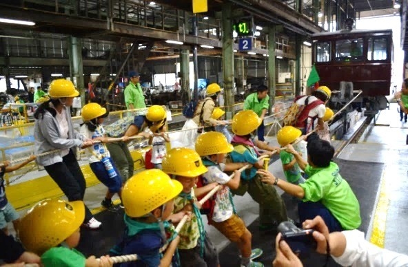 入換車と力くらべ!