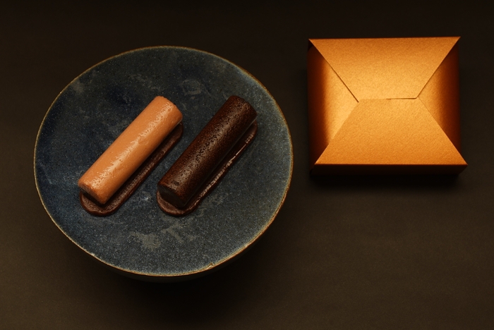 ミニテリーヌ(左:苺、右:ショコラ)