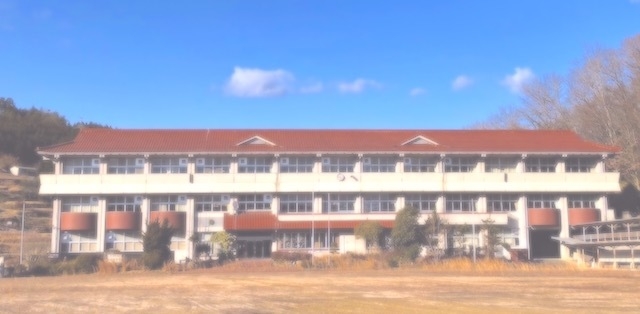 校舎正面